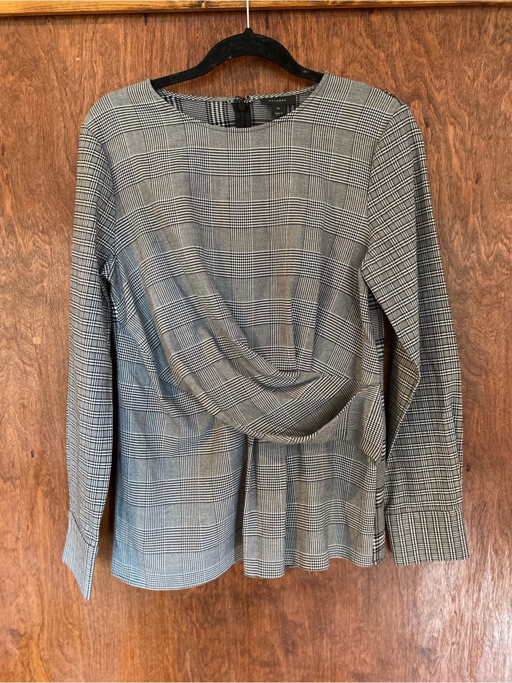 Halogen Plaid Twist-Front Long Sleeve Top - Gray
